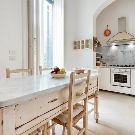 Maison Premiere Apartment